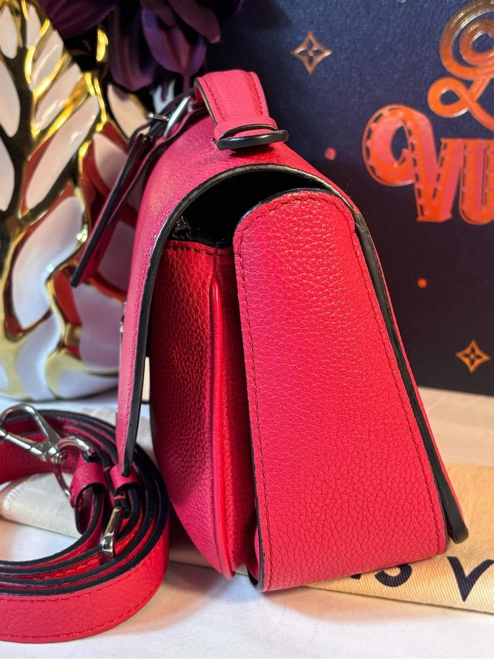 Louis Vuitton Neo Vivienne Fuchsia
